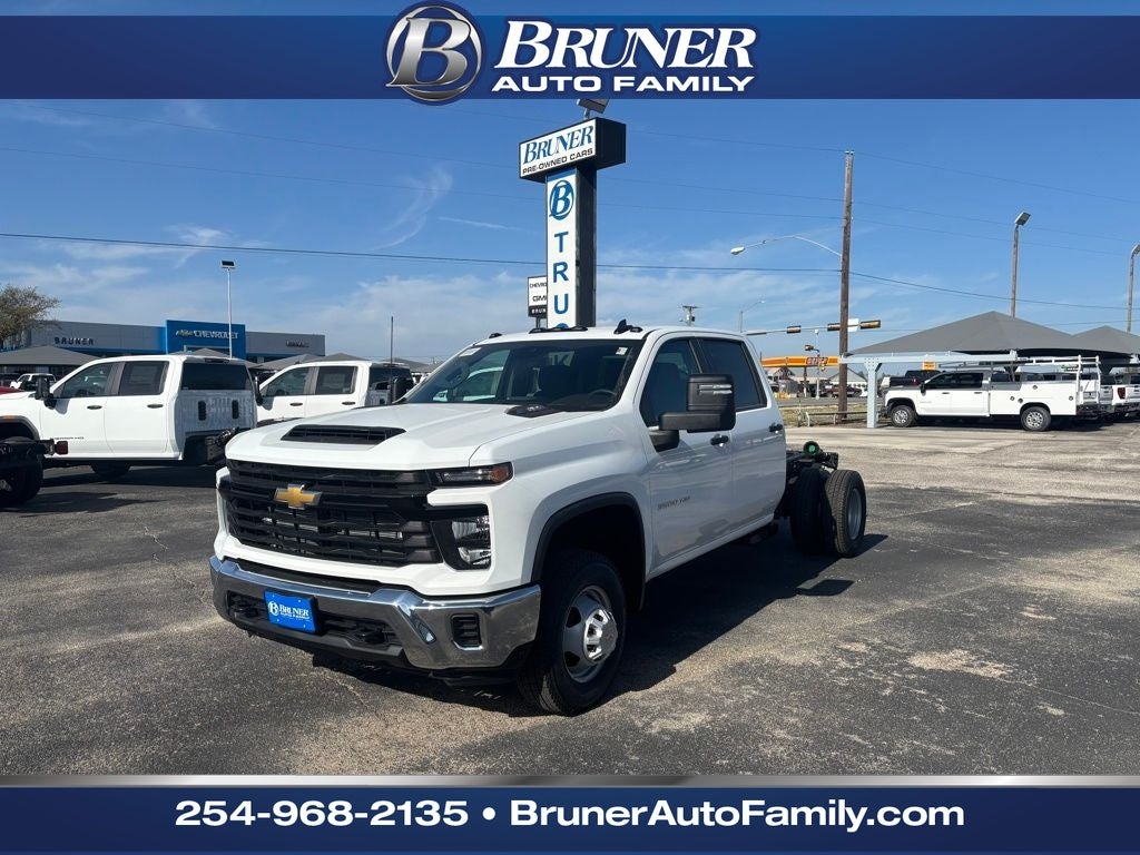 2025 Chevrolet Silverado 3500 HD Chassis Cab Work Truck in Summit White — front three-quarter view