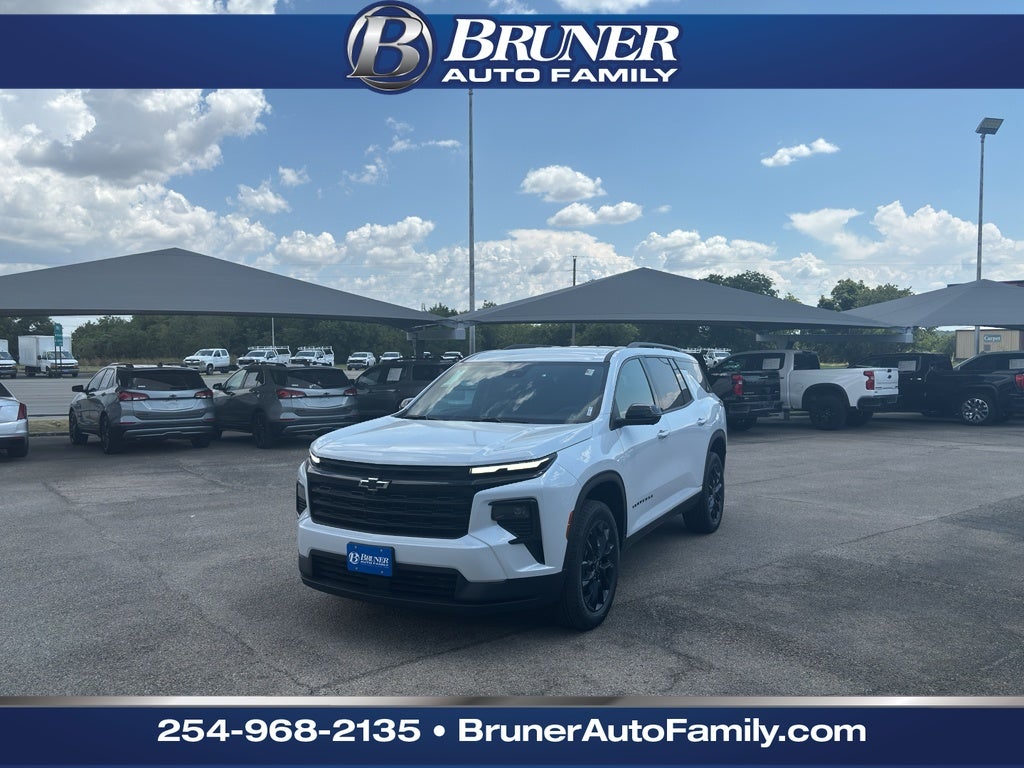 2026 Chevrolet Traverse LT in Polar White Tricoat — front three-quarter view