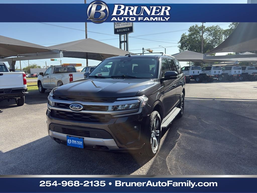 2022 Ford Expedition XLT in Gray — front three-quarter view