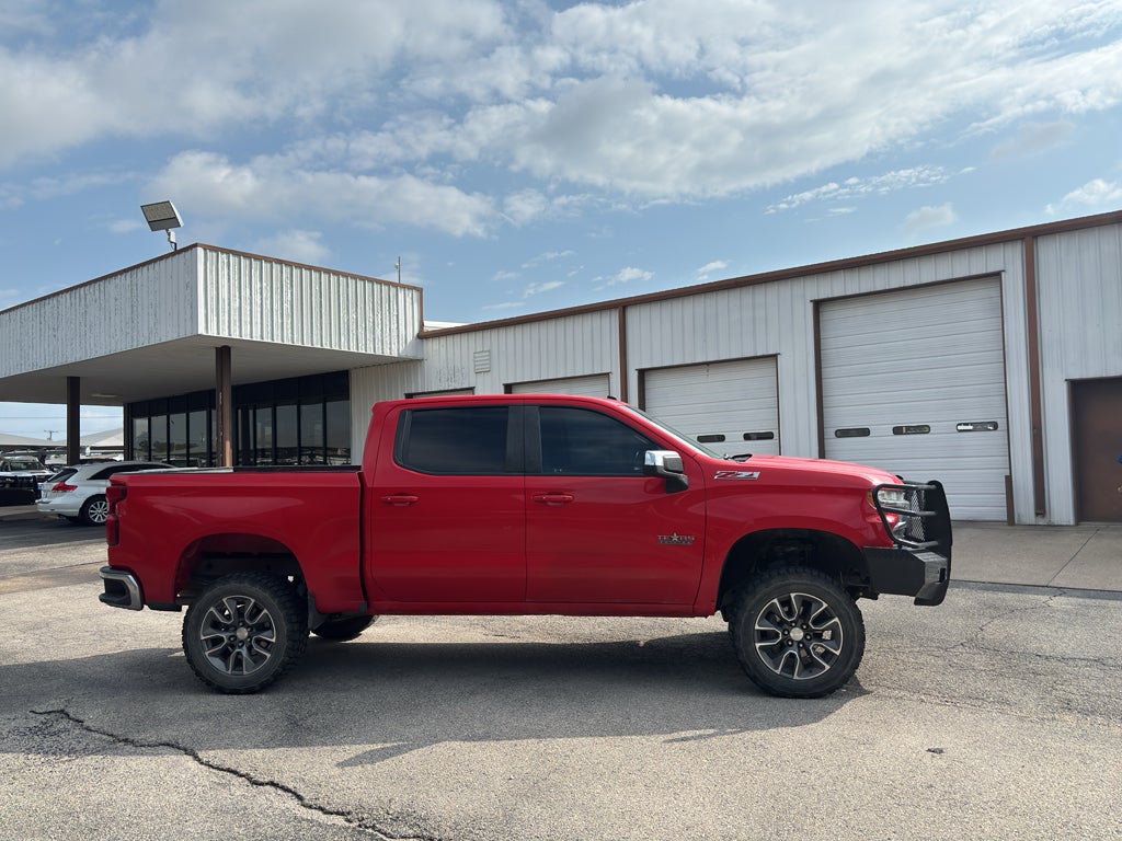 2019 Chevrolet Silverado 1500 — rear three-quarter view